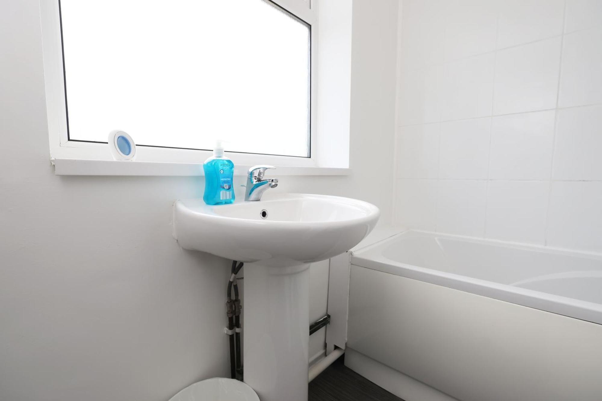 Viewing Deck, On-Street Parking, Tv In Every Room Swansea Exterior foto